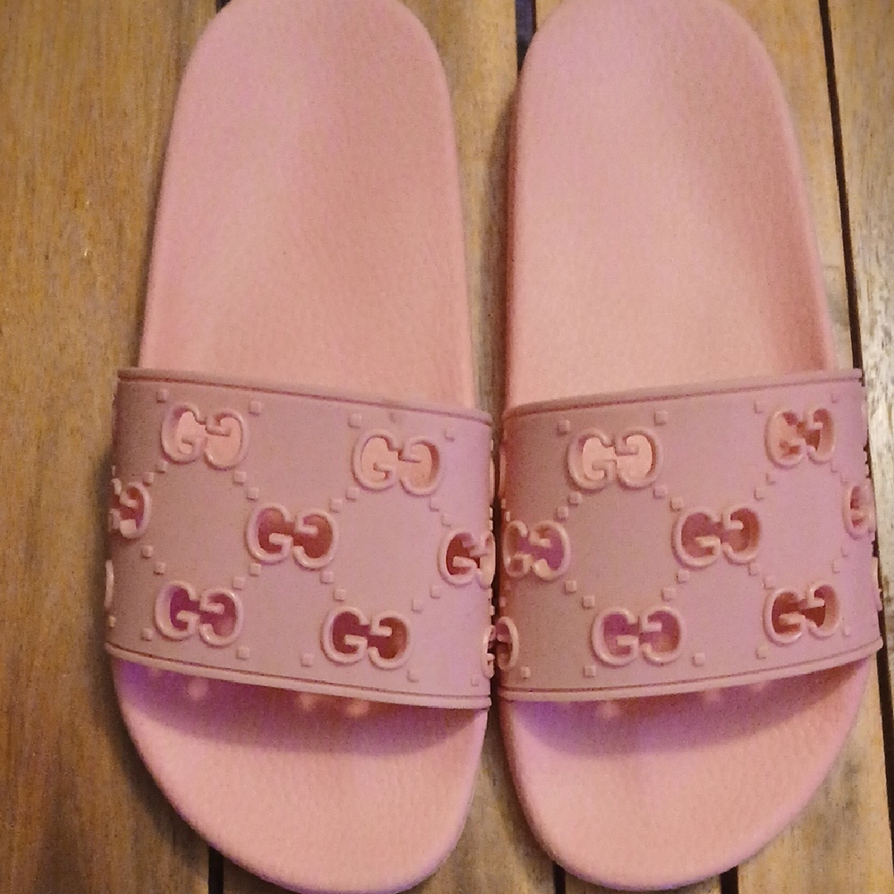 Gucci Blush Pink Embossed Slides